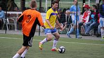 Hokejisté HC Olomouc se s fanoušky utkali na futsalovém turnaji 