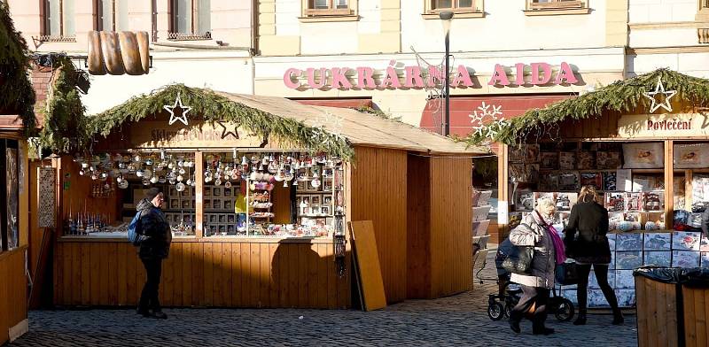 Zimní jarmark v centru Olomouce otevřel, 2. prosince 2021