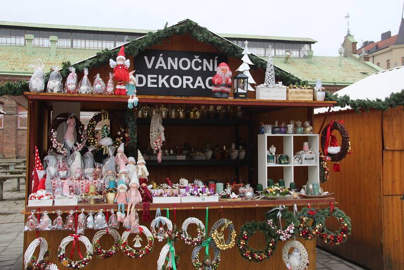 Vánoční trhy na olomoucké tržnici začaly, 25. listopadu 2022