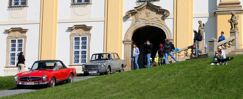 Dostaveníčko motorových veteránů na Svatém Kopečku