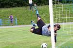 Fotbalisté Litovle (v modrém) remizovali s HFK Olomouc B 0:0. 