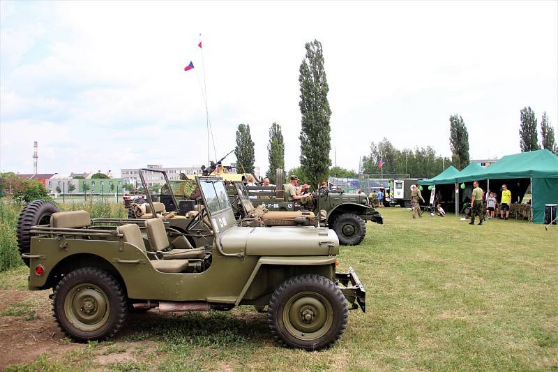 Army Day na baseballovém hřišti na Lacích