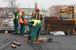 Staveniště nové tramvajové trati a obchodního centra Šantovka.