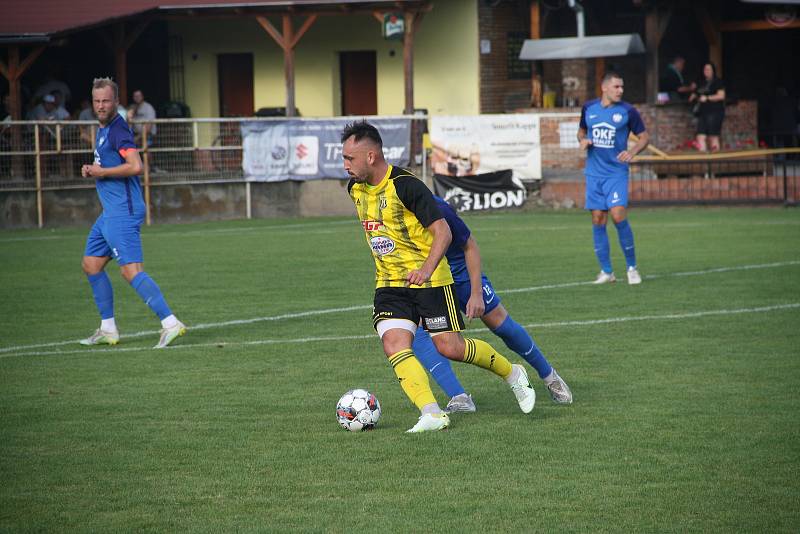 Fotografie ze zápasu 5. kola divize E mezi celky FK Nové Sady a FK Kozlovice