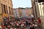 Součástí Olomouckého půlmaratonu je i Rodinný běh. V 17 hodiny se na něj vydaly stovky účastníků.