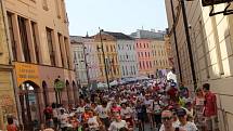 Součástí Olomouckého půlmaratonu je i Rodinný běh. V 17 hodiny se na něj vydaly stovky účastníků.