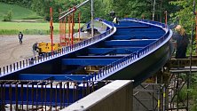 Stavba cyklostezky podél severního břehu plumlovské přehrady - 25. 5. 2021, stavba mostu při ústí Hloučely do přehrady
