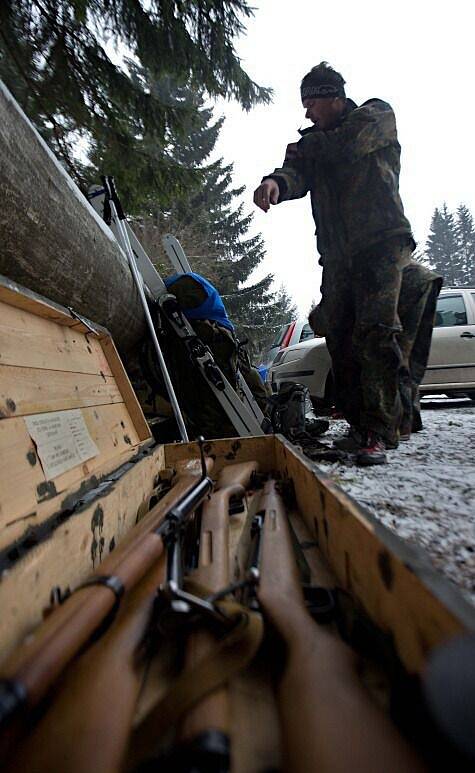 Extrémní armádní závod Winter Survival v Jeseníkách