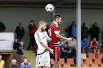 Fotbalisté Uničova porazili 1. HFK Olomouc (v bílém) 3:1