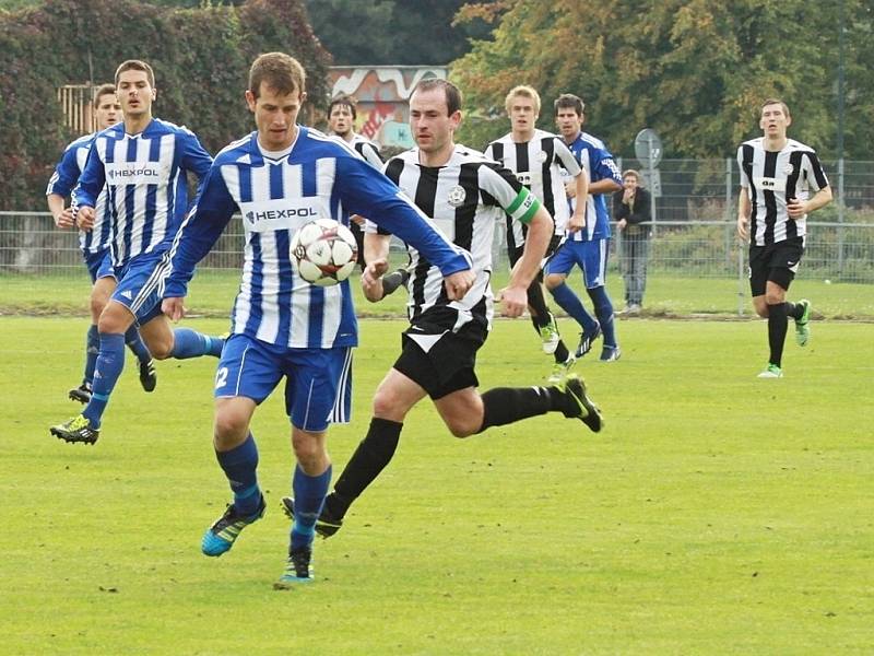 Uničov (v modrém) vs. Žďár nad Sázavou - Dušan Žmolík