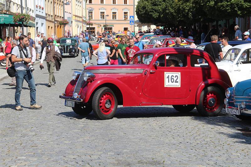 Ecce Homo Historic, dopolední program na Hlavním náměstí ve Šternberku, 11. 9. 2021