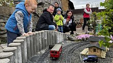 Zahradní železnice ve Střížově (část Drahanovic) je po pauze opět v provozu. Zájem o vláčky je obrovský, 7. května 2023