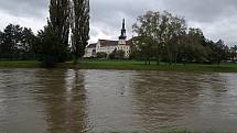 Klášterní Hradisko. Řeka Morava na 2. SPA v Olomouci. 16. října 2020