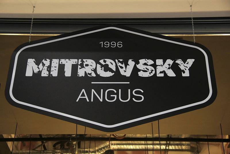 Prodejna Mitrovsky Angus v olomoucké Galerii Šantovka.