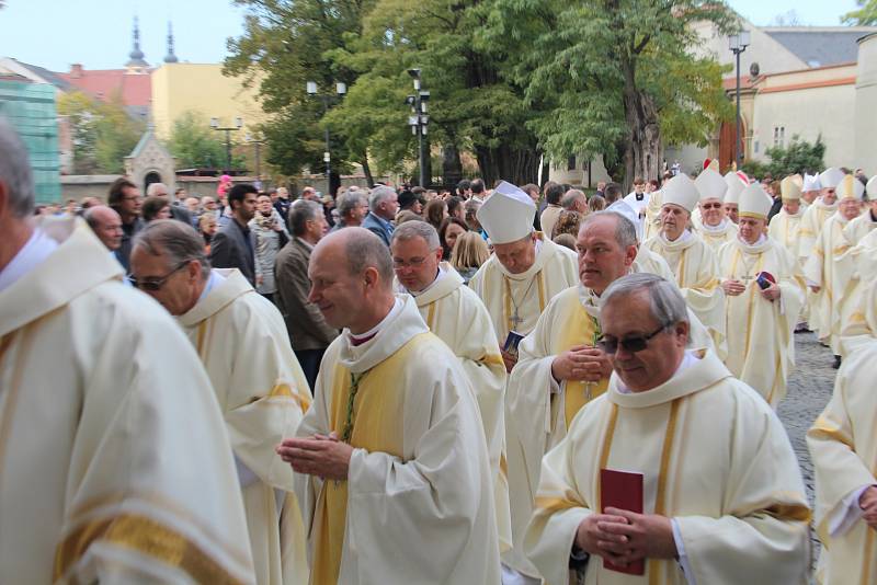 V Olomouci byli vysvěceni noví pomocní biskupové Antonín Basler a Josef Nuzík