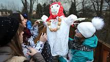 Vynášení zimy ve Velké Bystřici na Olomoucku, březen 2016