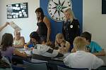 Policisté a děti na setkání ve Velké Bystřici