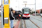 První cestující na nové tramvajové trati v Olomouci