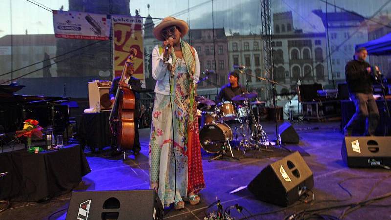 Dee Dee Bridgewater na olomouckém Horním náměstí