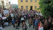 Protestní akce Proč? Proto! na olomouckém Žerotínovo náměstí