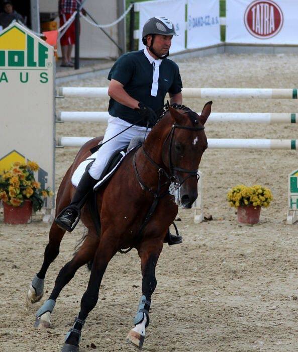 Skokový pohár v jezdeckém areálu Equine Sport Center v Olomouci