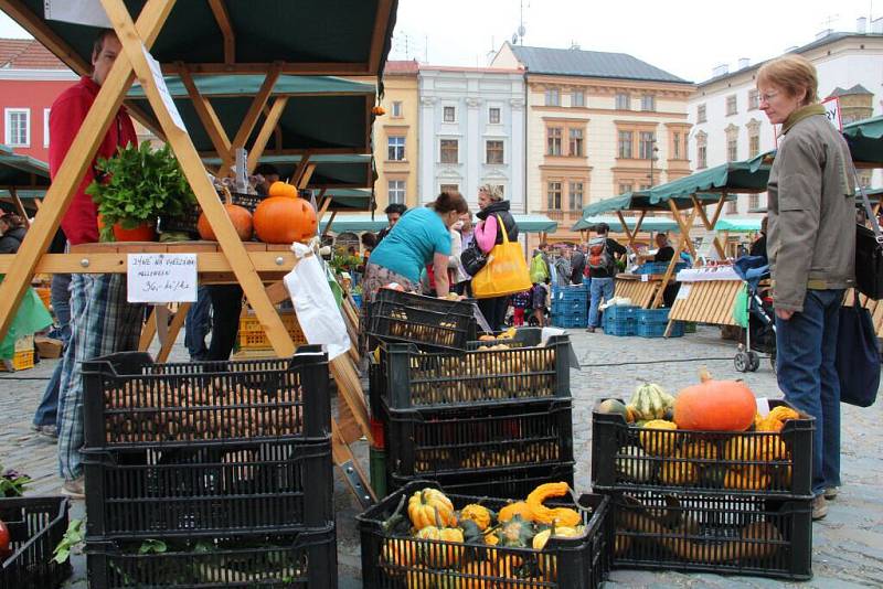 Farmářské trhy na Dolním náměstí v Olomouci