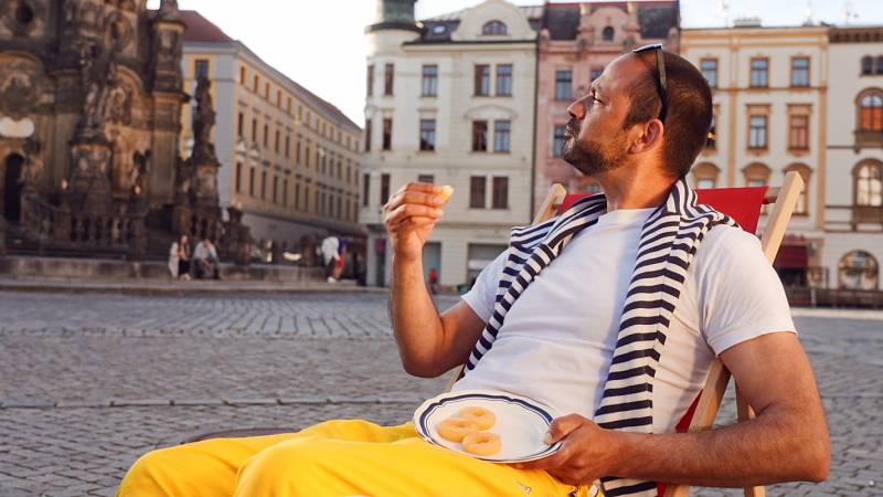 Olomouc – léto na pohodu. Radnice láká turisty i novým spotem. Záběr z videa