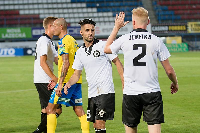 Fotbalisté olomoucké Sigmy nastoupili proti Teplicím v bíločerných retrodresech