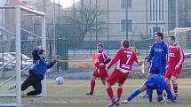 Útočník Sigmy B Tomáš Pospíšil snižuje v utkání s Letohradem na 1:2.