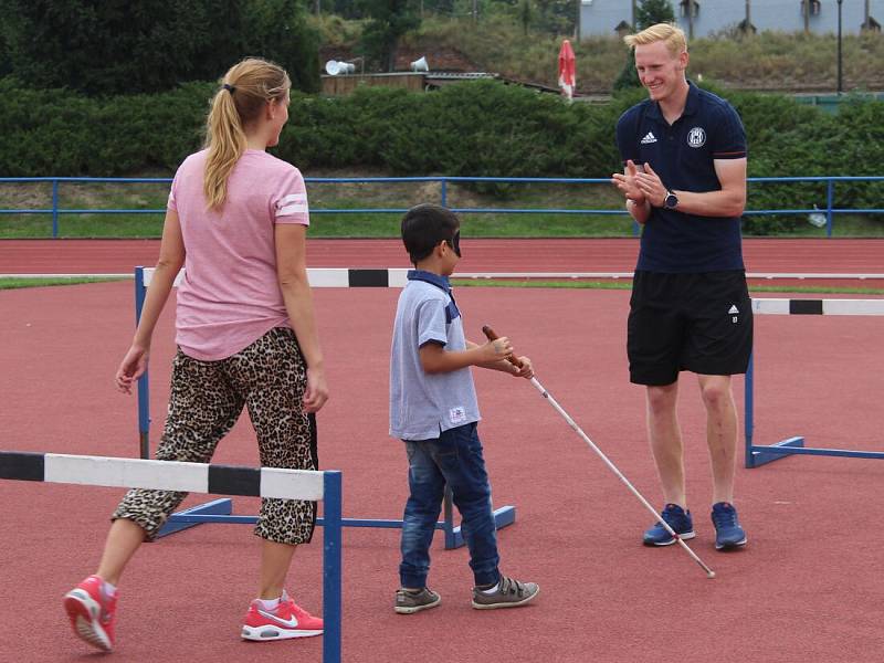 Handicap rally na atletickém stadionu v Olomouci