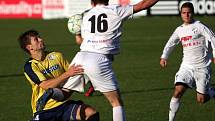 Fotbalisté HFK Olomouc (v bílém)