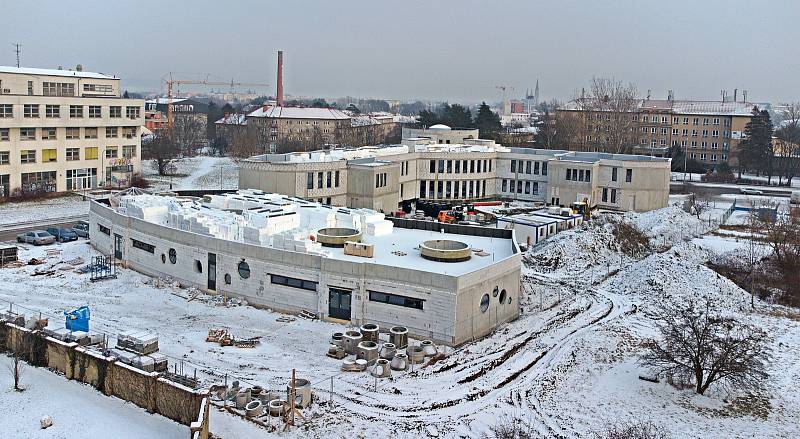 Stavba nové budovy Waldorfské školy v olomoucké čtvrti Hejčín. Začátek února 2021