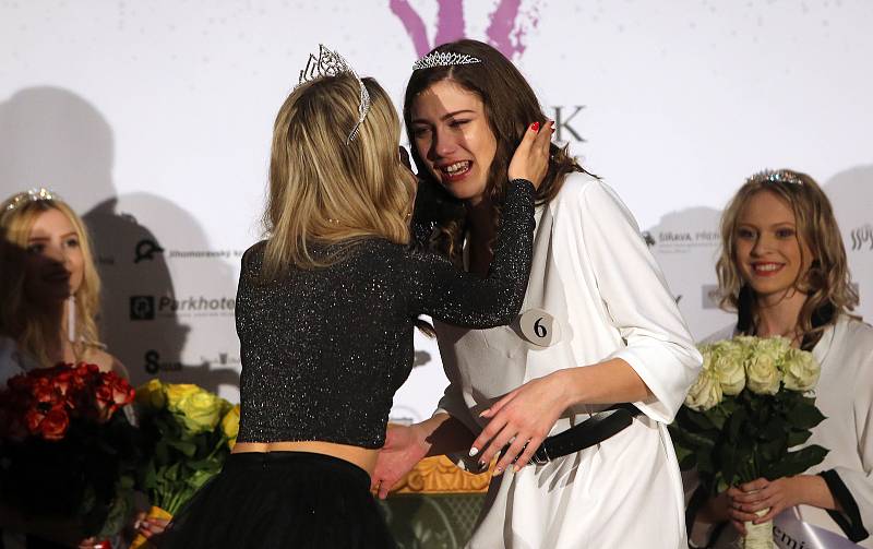 Miss OK 2019 pro Olomoucký kraj Jitka Hoczová. Semifinále 6.ročníku soutěže Miss OK ve Velké Bystřici.