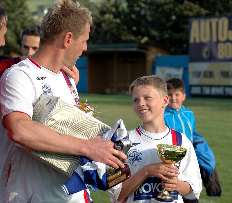 Fotbalista Radim Kučera se ve Viganticích rozloučil se svojí bohatou kariérou.