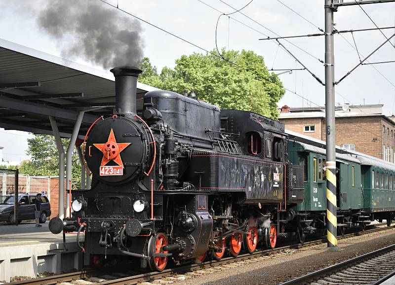 Jízdy historických vlaků na olomouckém hlavním nádraží - 12. 6. 2021