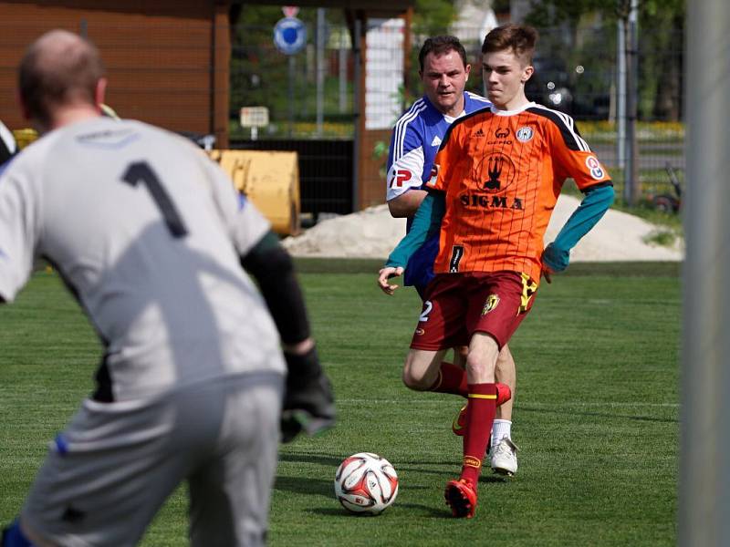 Fotbalisté Sigmy si zahráli proti fanouškům