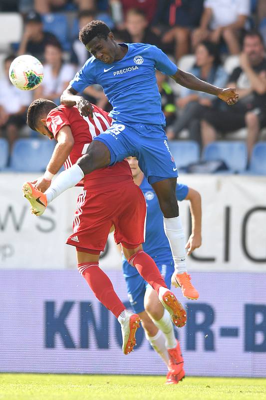 Slovan Liberec (v modrém) - Sigma Olomouc