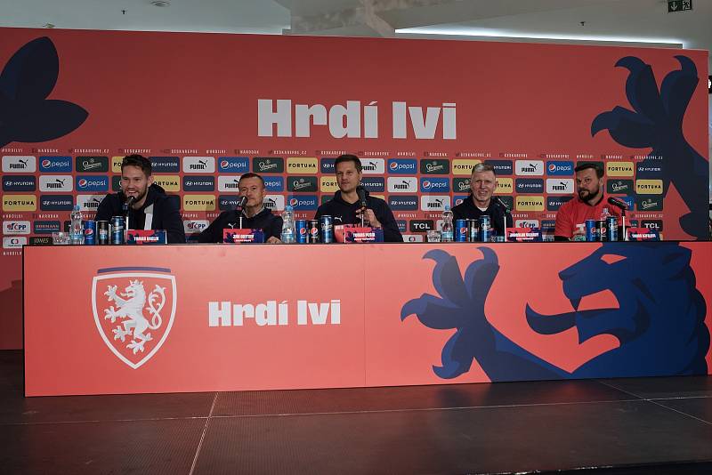 Akce Repre mezi fanoušky v Olomouci. Tomáš Vaclík, Jiří Chytrý, Tomáš Pešír, Jaroslav Šilhavý, Tomáš Ujfaluši
