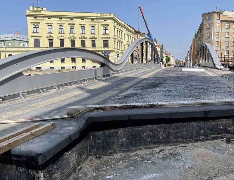 Stavba nového mostu na Masarykově třídě v Olomouci, 24. června 2021