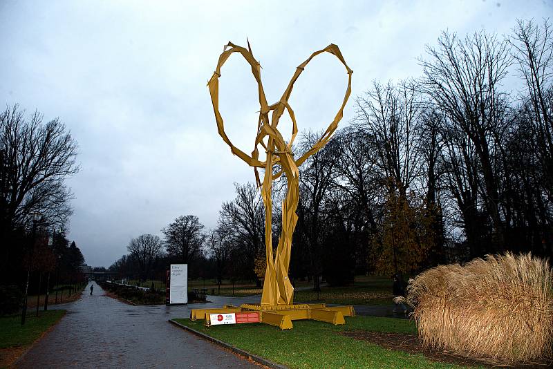 Stvůra Jana Dostála ve Smetanových sadech v Olomouci.