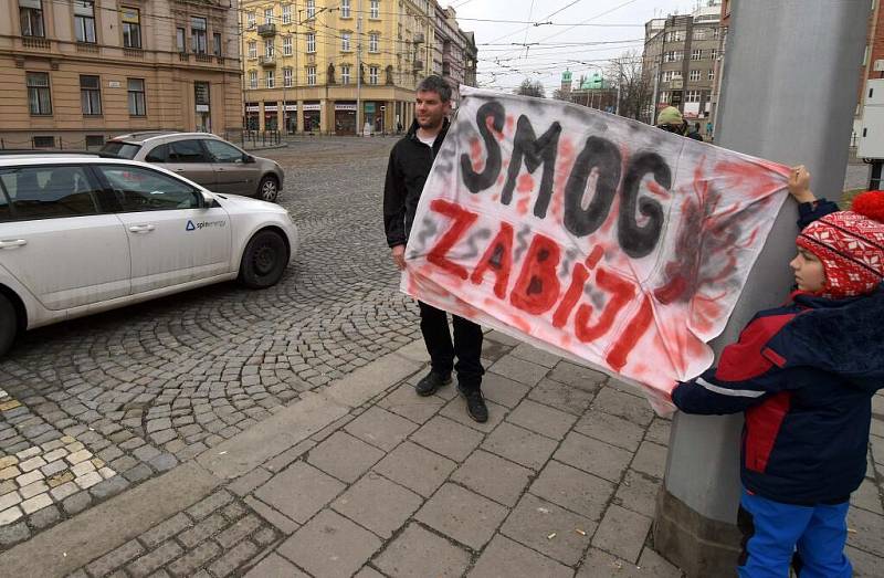 Happening za větší ochranu Olomoučanů přčed smogem