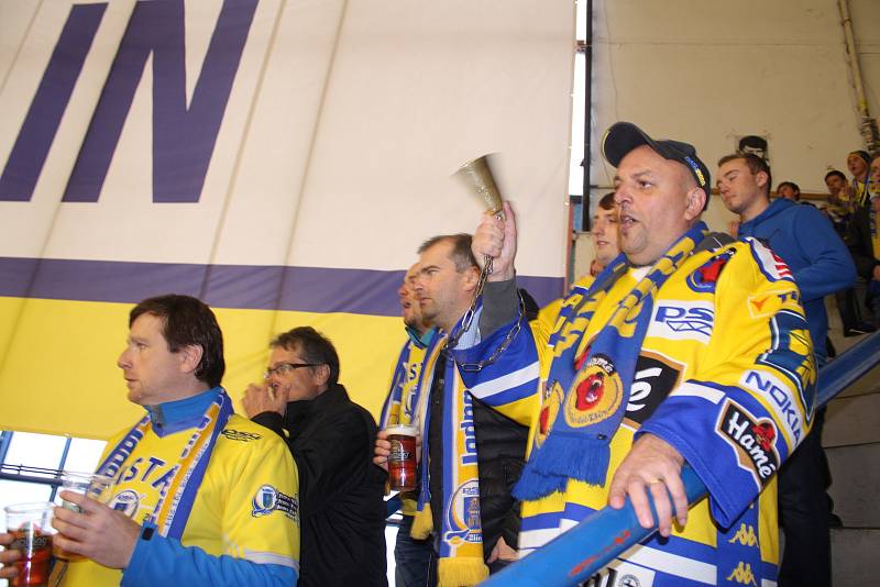 Zlínští fanoušci na domácím stadion při zápase s Olomoucí