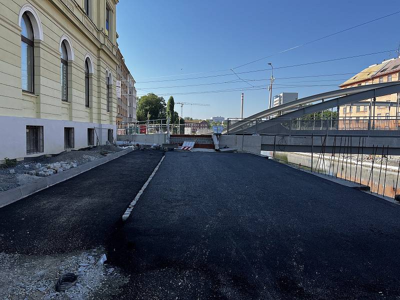 Ulice Nábřeží, napojení na nový most na Masarykově třídě,  26. června 2022