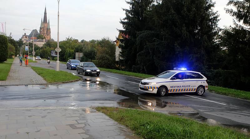 Havárie vodovodního řadu v Olomouci, 16. září 2020. Dlouhá ulice