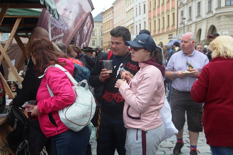 Čtvrtý ročník oblíbeného Tvarůžkového festivalu v centru Olomouce