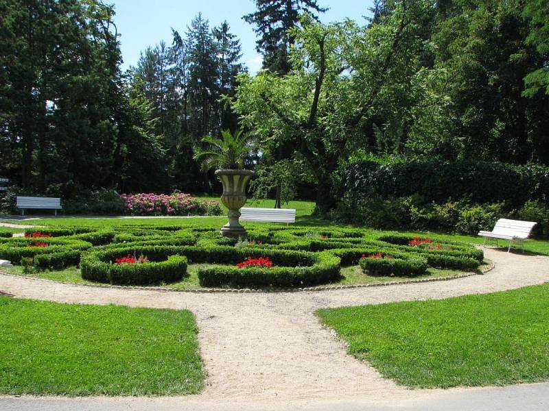 Zoo Zlín-Lešná: zámecký park