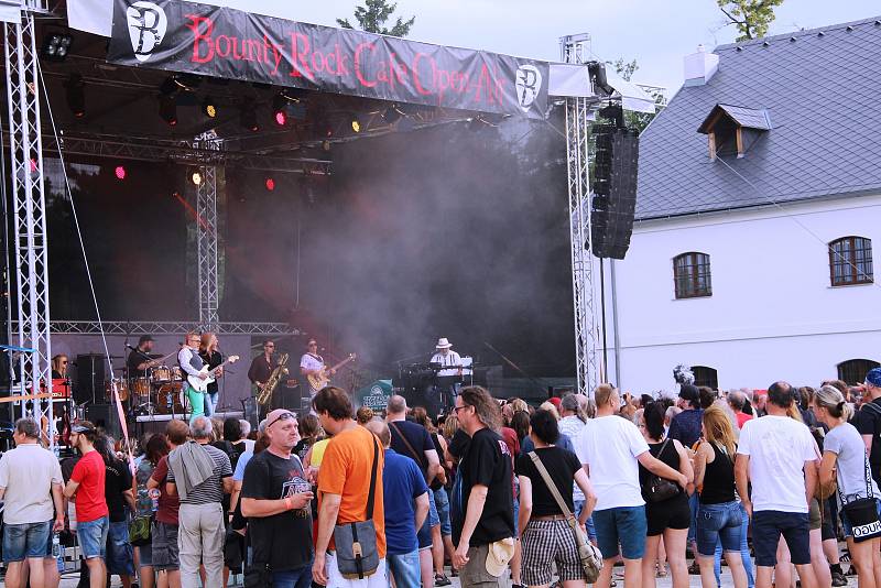 Festival Bounty Rock Cafe Open Air v areálu Korunní pevnůstky v Olomouci.