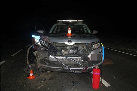 Následky pronásledování ujíždějícího řidiče na Olomoucku, 30. listopadu 2023