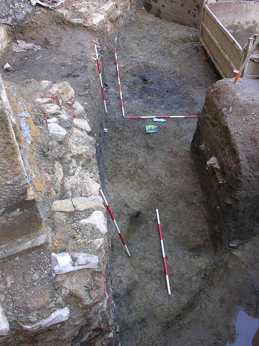 Archeologické nálezy u kostela Panny Marie Sněžné v Olomouci