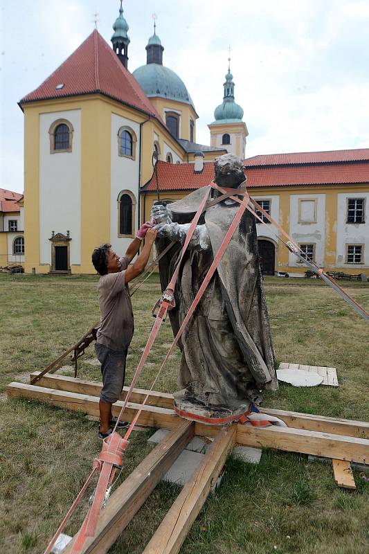 Restaurování Baziliky Navštívení Panny Marie na Svatém Kopečku. Červenec 2019